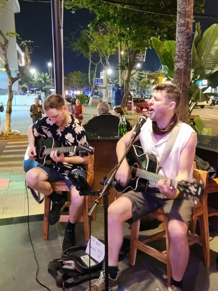 Acoustic set, candlelight