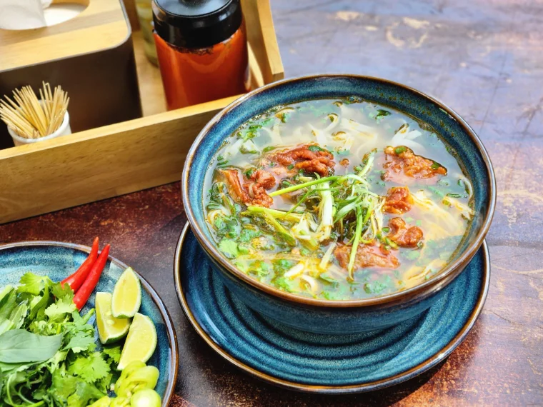 Bánh xèo on the pass